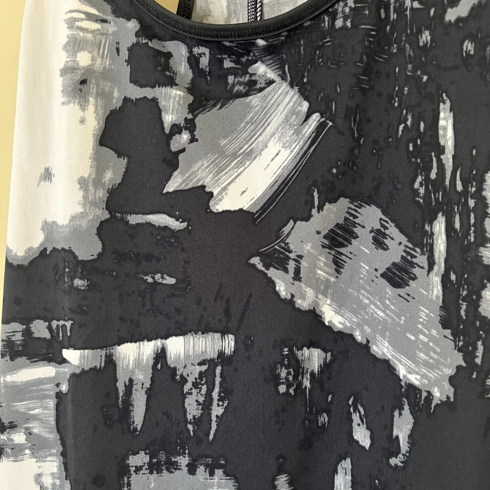 Old Navy Women Shirt Size Large Athletic Racer Back Exercise Tank - Image 2 of 4