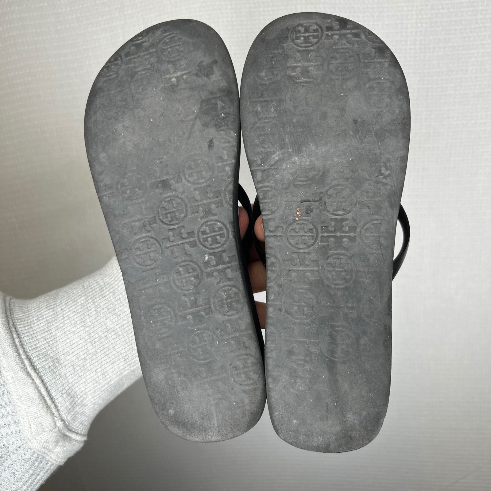 Tory Burch Black White Geometric Logo Wedge Flip Flop Sandals Women's thumbnail 6