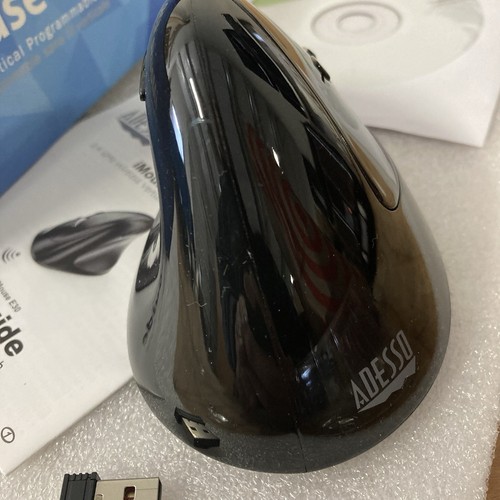 Adesso iMouse E30 2.4 GHz Wireless Vertical Programmable Mouse - Picture 4 of 12