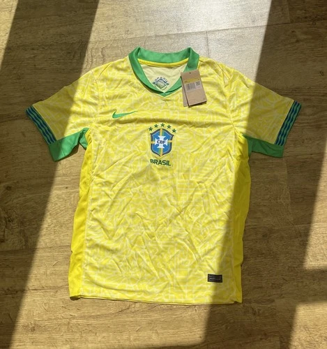 Brazil Nike Football Shirt Jersey New Small