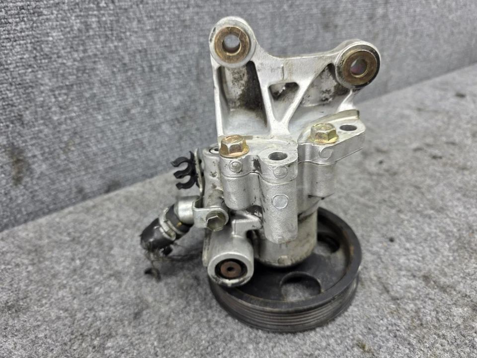 LEXUS 1992-1997 SC400 OEM POWER STEERING PUMP UNIT WITH PULLEY - Image 3 of 4