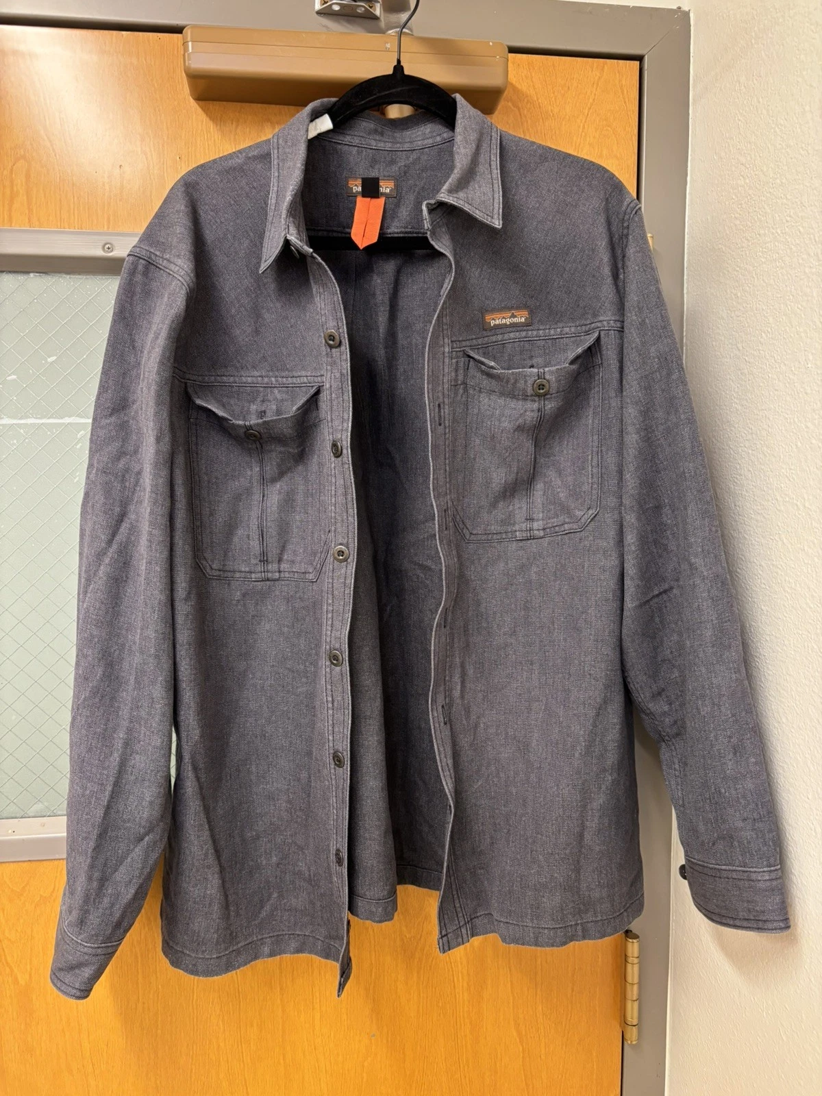 Patagonia Shirt Mens Large Gray Farrier's Work Hemp Blend Button Up Excellent
Opens in a new window