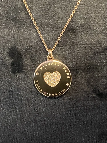 Collana medaglione MICHAEL KORS oro rosa bronzo zirconi cuore pavimentato rotondo foto #2 JB11