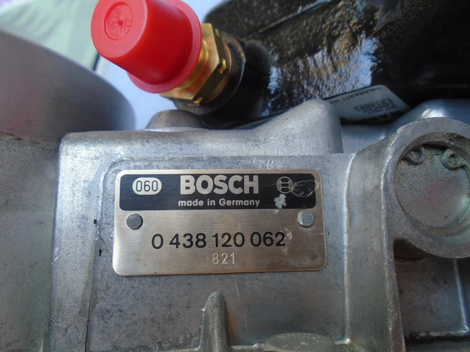 Mercedes 107 Fuel Distributor 0438100012 450SL 450SLC 450SEL 450SE w116