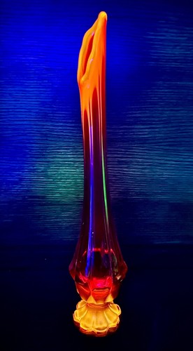 Vintage Fenton Valencia Orange Red Amberina Swung Stretch Art Glass Vase 15.25" - Picture 2 of 21