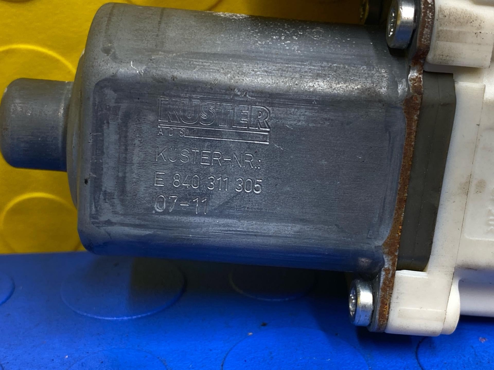 08 09 10 BENTLEY Right Quarter Power Window Motor OEM 3W8959704D