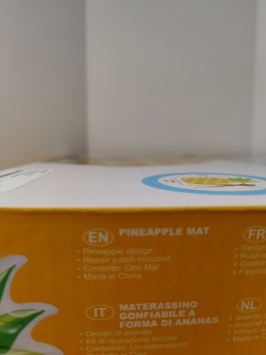 Tappetino galleggiante INTEX tappetino ananas 83"x45"x9" 2019 peso massimo 200 libbre. - Foto 4 di 10
