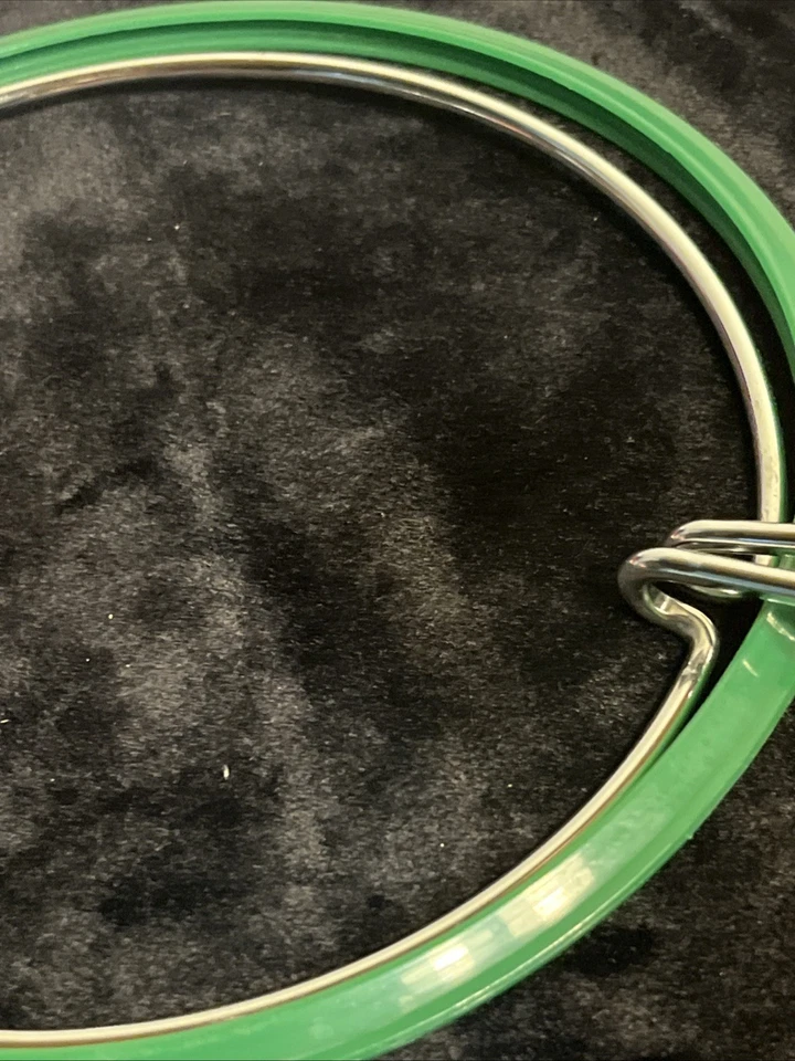 7” Metal Spring Tension Plastic Embroidery Hoop, Green Vintage West Germany - Image 4 of 4