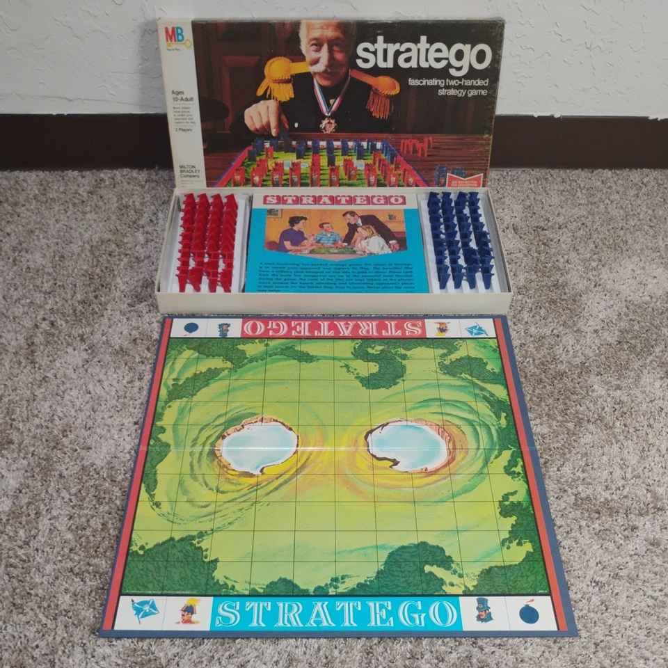 Stratego 1970 Board Game Milton Bradley Vintage Complete Good Condition! - Image 3 of 4