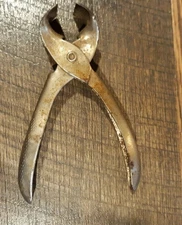 Vintage Fishermans Pliers Fish Skinning Tool