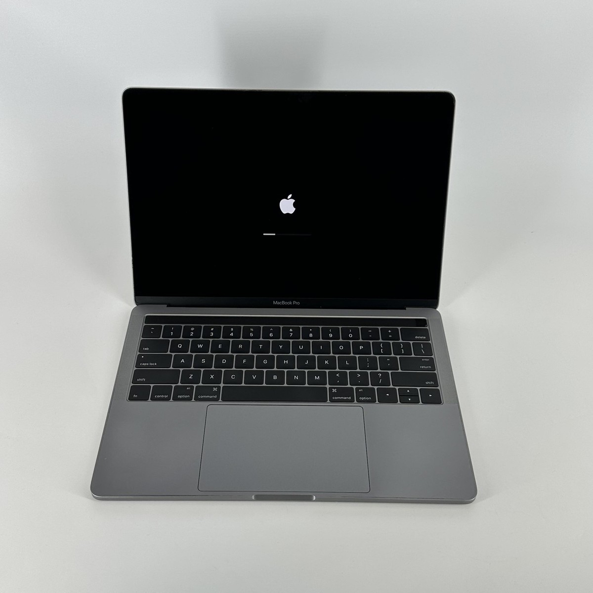 MacBook Pro 13 Space Gray 2016 3.3 GHz i7 16GB 512GB SSD Good Bent
