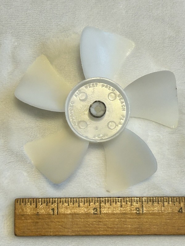 ADVANCED AIR  5 Blade Plastic FAN