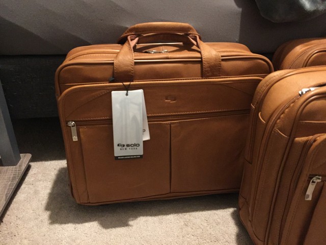 solo walker leather rolling case