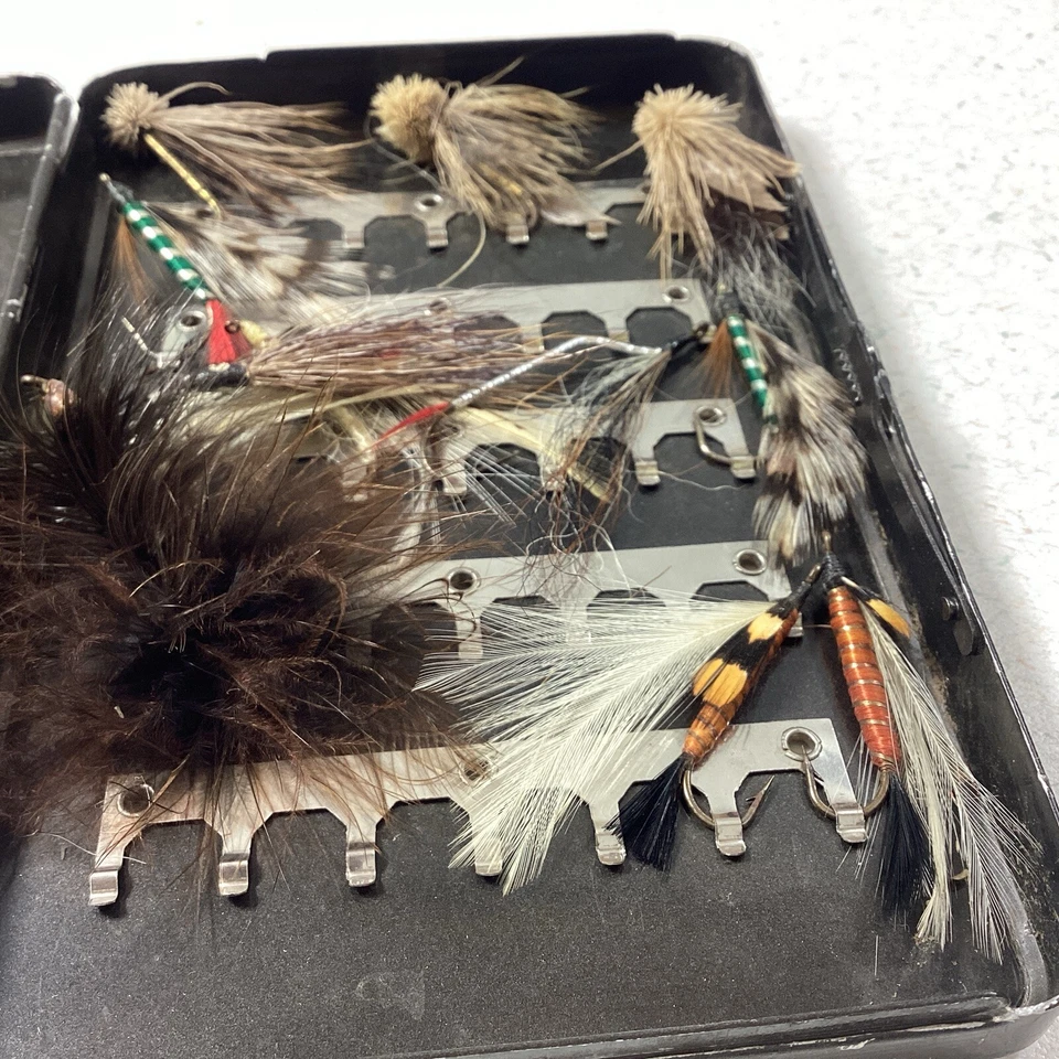 Lote de mezcla de moscas de pesca con mosca lubina bagre trucha pelo pluma colección Foto 3 de 4