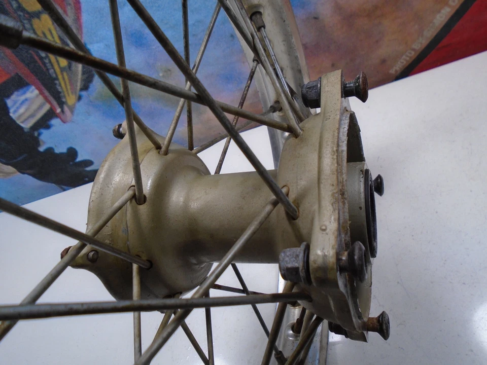 KTM SX 85 2004 rueda trasera (A) 04 SX85 Foto 3 de 4