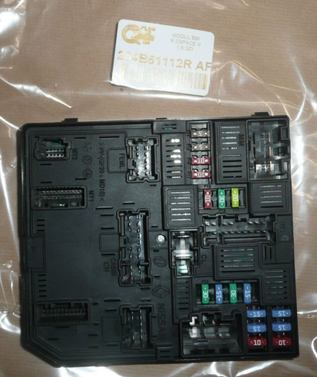 Boitier fusibles BSI 284B61112R pour réparer l'électronique de votre Espace V