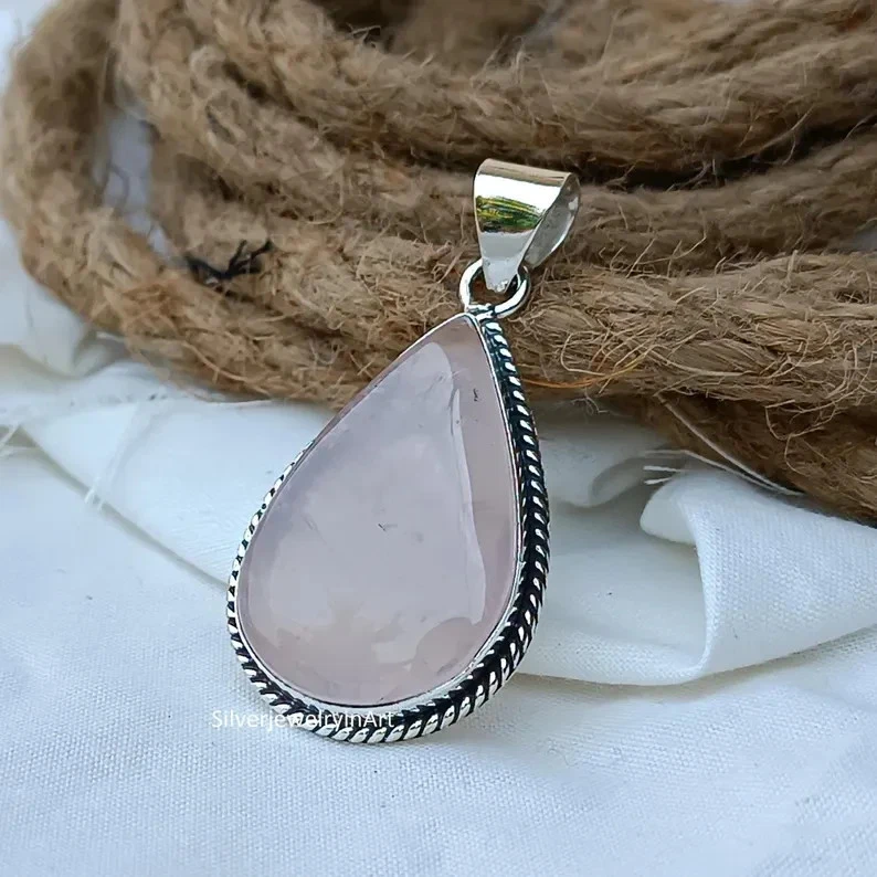 Colgante de piedra de cuarzo rosa hecho a mano de plata de ley 925 colgante de cumpleaños SD36 Foto 4 de 4