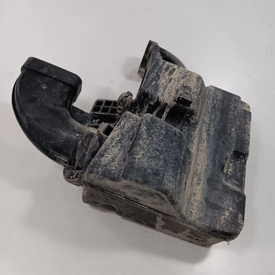 Hyundai Accent 1.6 Air Cleaner Air Intake Dam 2017 2016 2015 2014 2013 2012 - Image 2 of 4