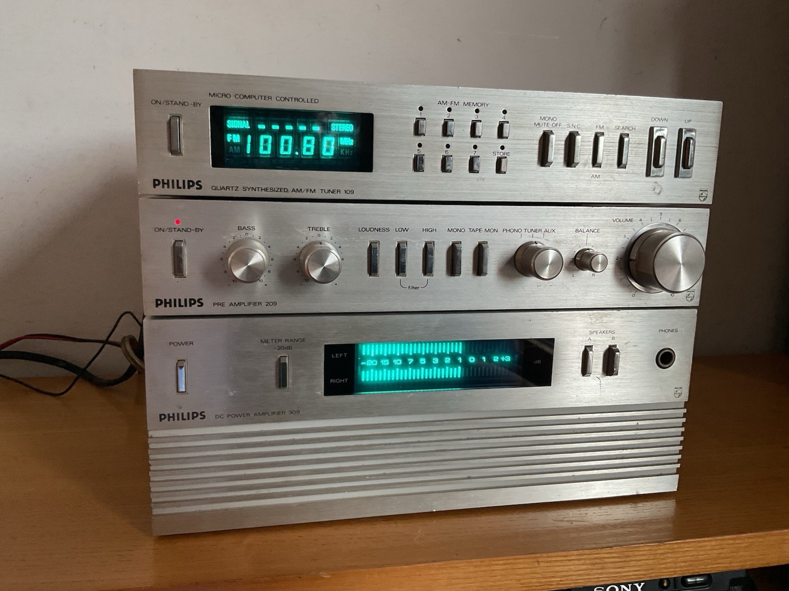 Philips Tuner 109 AM/FM + Preamplificatore 209 + DC Power Amplifier 309 Argento
