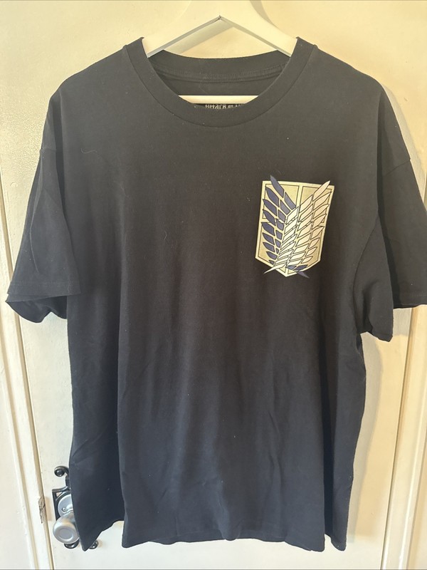 Attack On Titan Scouting Legion Insignia Logo T-Shirt XL Black Short Sleeve
