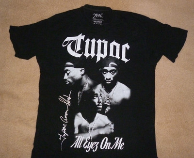schwarzes Herren kurzarm T-Shirt 2PAC - All Eyez on Me Gr. M von Pull&Bear