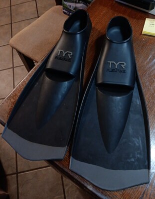 Used TYR Adult Crossblade Fins Bl/Grey, XL(Men's Shoe 11-13, Women's 12.5-14.5)