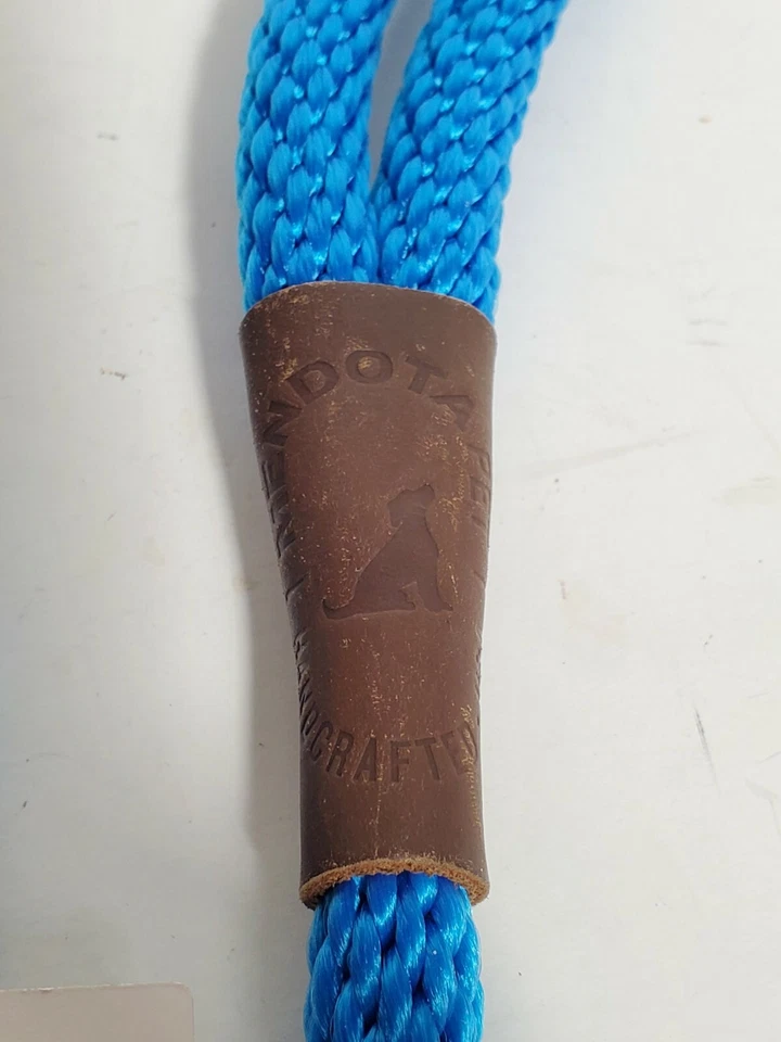 Correa trenzada para perro Mendota Pet 1/2"x4' HECHA A MANO EN EE. UU. Foto 3 de 4