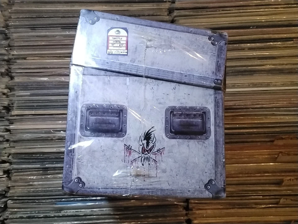 METALLICA LIVE SH*T BINGE & PURGE 3 CD 3 VHS USA EDITION HYPE STICKER SEALED NM - Image 4 of 4