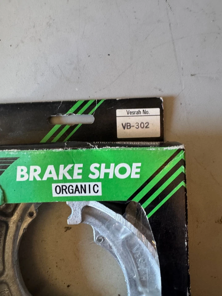 Zapatas de freno Vesrah semi-sinterizadas #VB-302S para Suzuki Foto 2 de 2
