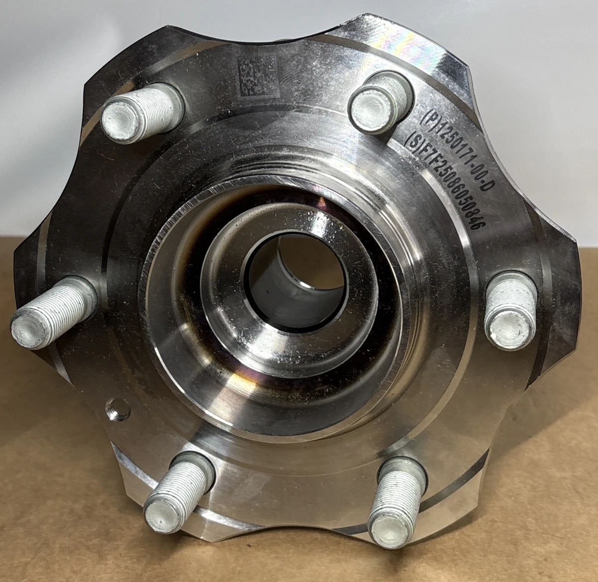 OEM Tesla Cybertruck Wheel Bearing Hub 1250171-00-D Front/Rear photo 4
