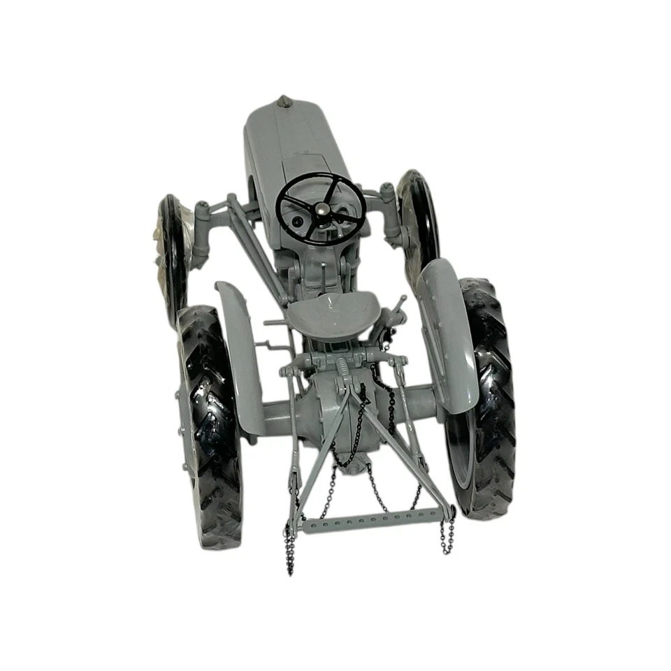 ERTL PRECISION SERIES FORD 9N WITH FERGUSON SYSTEM TRACTOR DIECAST 1:16 w/ BOX - Image 4 of 4