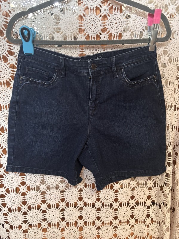 Gloria Vanderbilt Amanda Slimming Effect Dark Wash Denim Shorts Mid Rise 6
