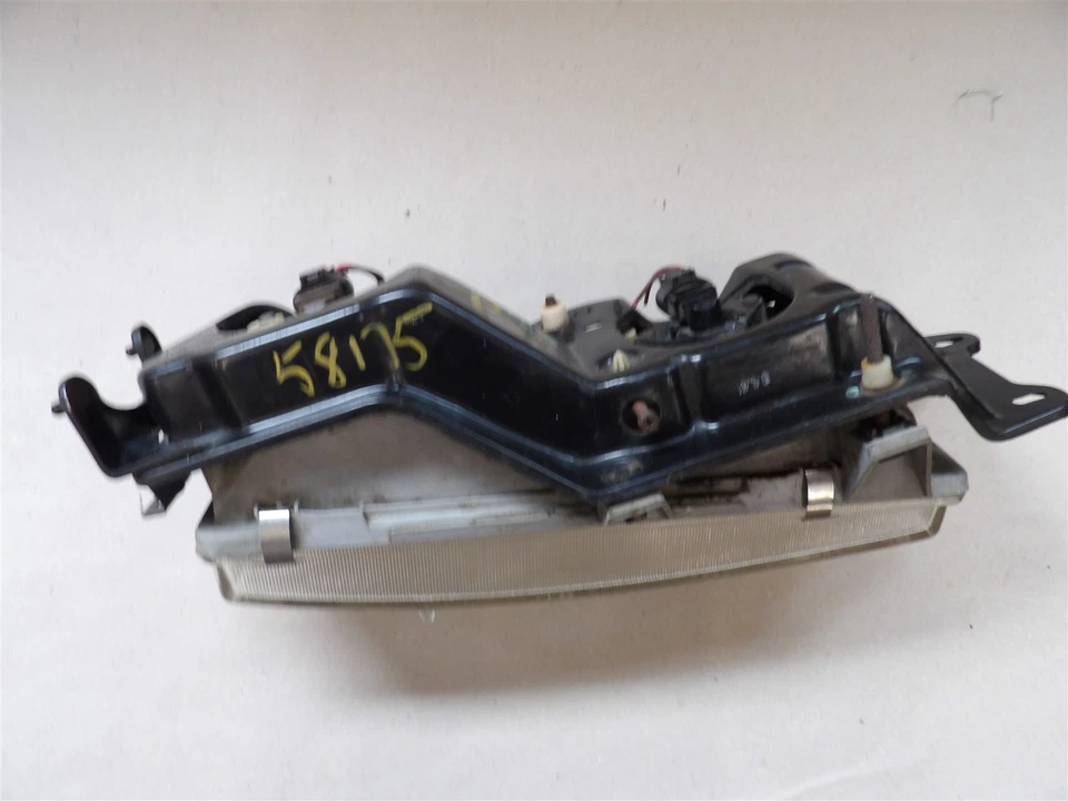 EAGLE SUMMIT 1989-1990 CONJUNTO FARO LADO PASAJERO DERECHO CON SOPORTE DE MONTAJE Foto 2 de 4