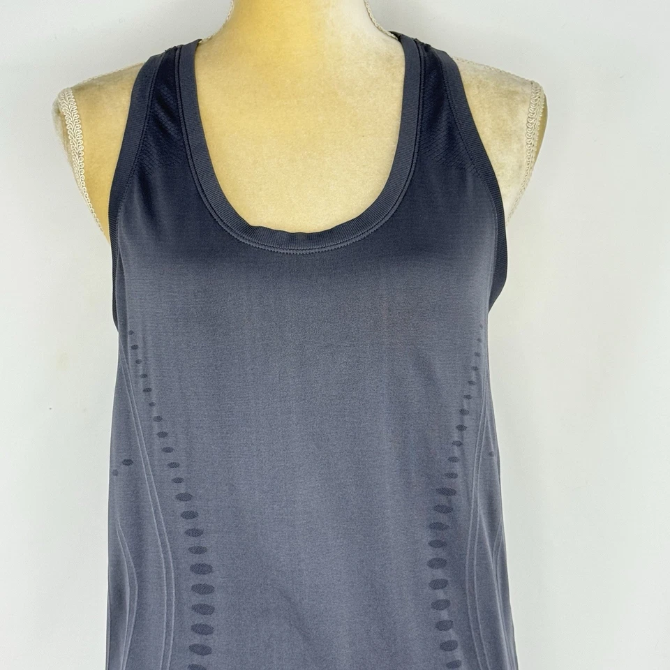 Camiseta sin mangas Gap Fit para mujer espalda deportiva talla M nailon elástica gris activo Foto 4 de 4