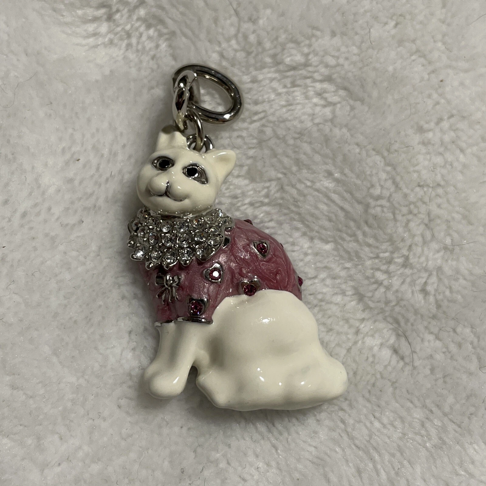 Alexander Kalifano White Cat Pendant  Keychain