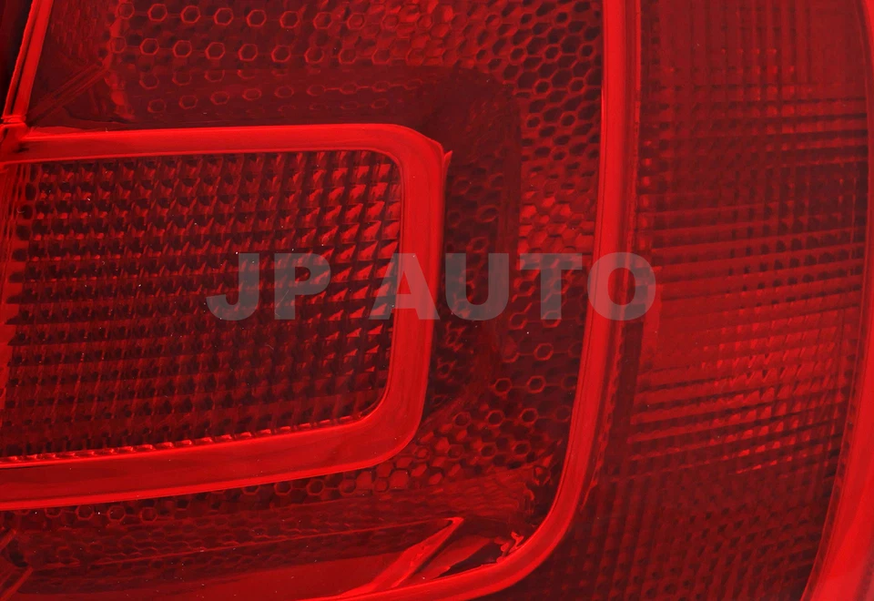 Luz trasera lado pasajero para Volkswagen Jetta 2011-2014 Foto 2 de 4