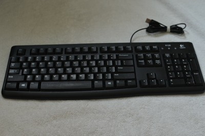 Logitech - K120 Desktop USB Keyboard USED Works
