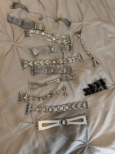 Apple série 8 watch plus 32 bracelets de montre et 2 chargeurs, un chargeur vraiment sympa - Photo 8 sur 9