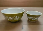 VTG PYREX Spring Blossom Crazy Daisy Nesting Mixing Bowl 403 & 401 2.5 qt 1.5 pt
