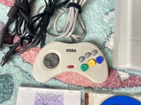SEGA Saturn Bundle HST-3220 NTSC-J + 5 Games