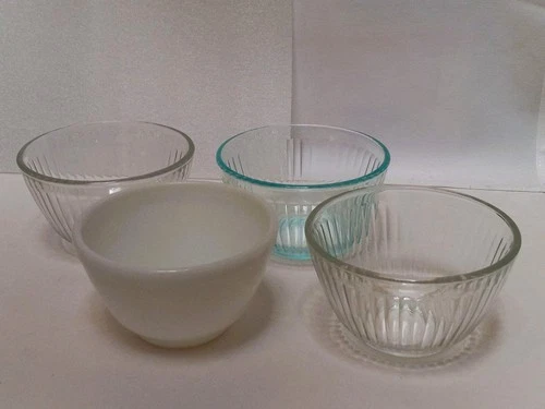 Lot of 3 vtg Pyrex 7401 ribbed clear 3-cup nesting bowls and 401 Opal white EUC