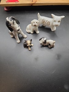 Vintage Lot of 5 Ceramic Porcelain Puppy Dogs Japan