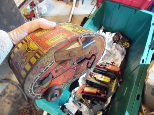 Vtg 1930s Marx Tin Litho Wind-Up Doughboy Turnover Tank corps No. 3, U.S. Army