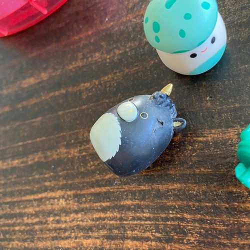 Squishmallow Squish-a-longs Case and 3 squishes Keychain Girls Mushroom Ring - Picture 3 of 3