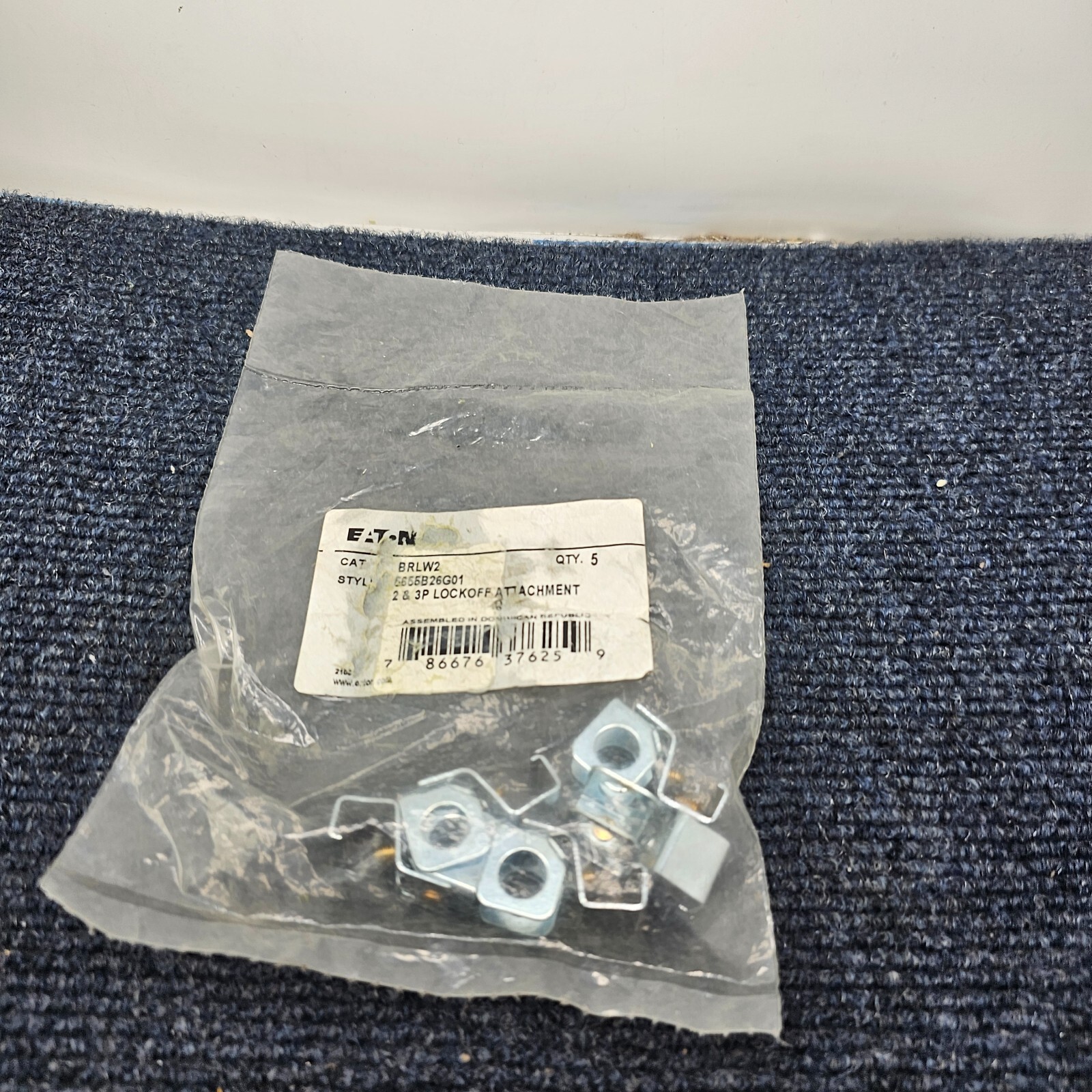 (5 PIECES) Eaton BRLW2 2 & 3P Lockoff Attachments