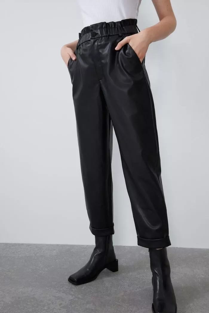 ZARA NWOT Faux Leather Black Paperbag Waist Tapered Pants Size US 4 With Pockets