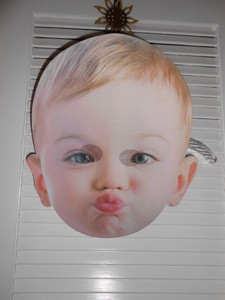 Enorme Mascara Halloween Kissie Cara Bebe Baby Shower Ebay