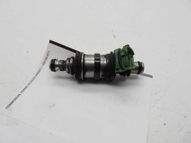 04-07 TOYOTA HIGHLANDER 2.4L 4CYL Inyector de combustible  Foto 2 de 4