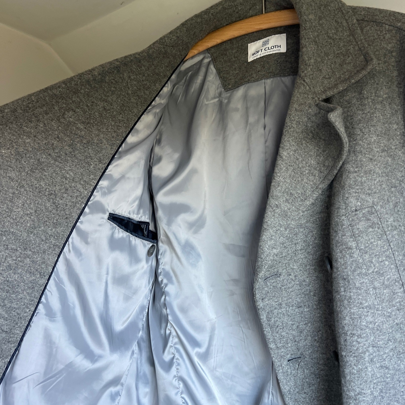 Soft Cloth Men's Gray Wool Blend Double Breasted Pea Coat Classic Preppy Jacket