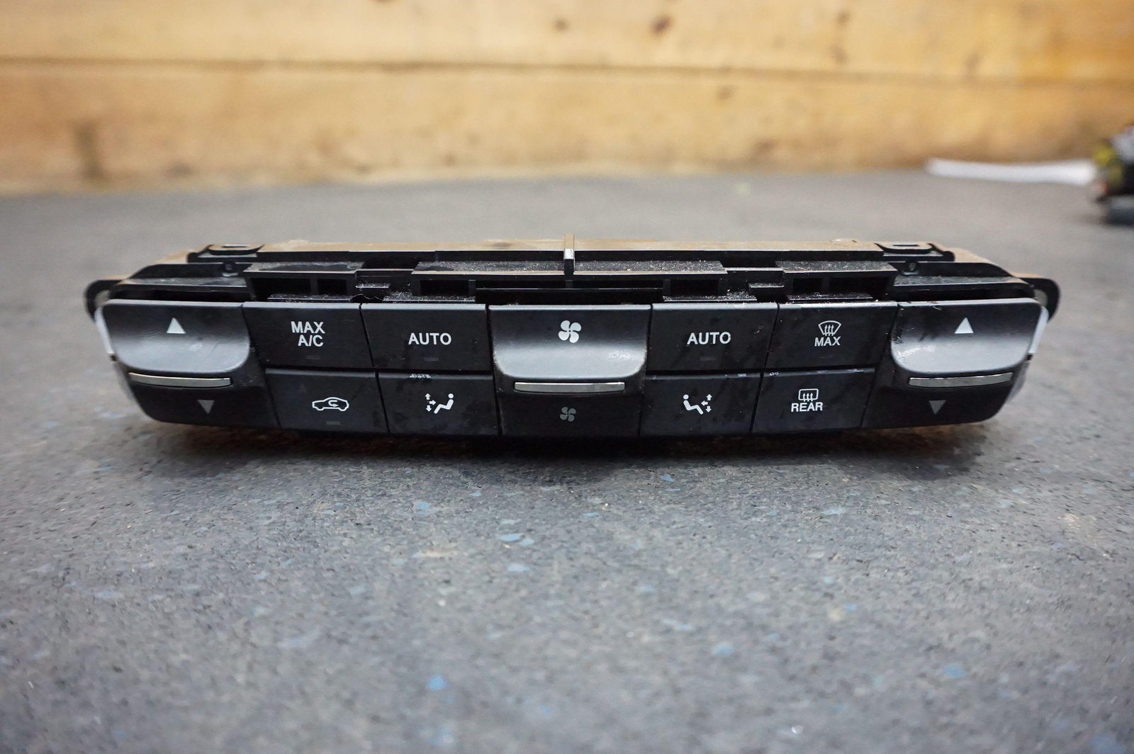 Front AC Heater Air Climate Control Switch Panel 670123508 Maserati Levante 17+